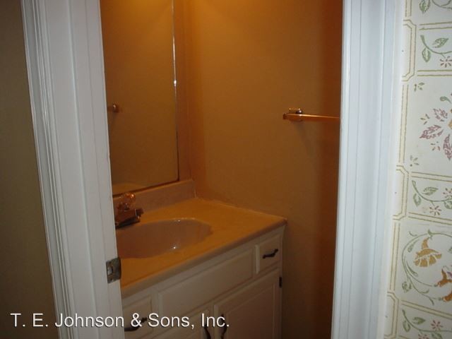 Foto del edificio - 2 br, 1.5 bath House - 180 Summit Street #10