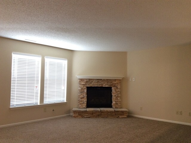 Foto del edificio - 12897 E 131st St