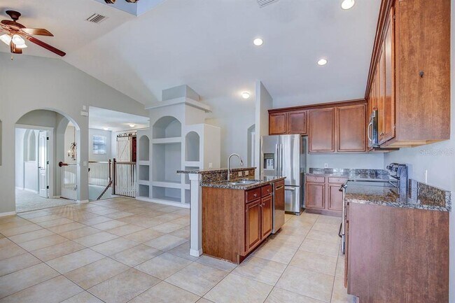 Building Photo - 6036 Fishhawk Crossing Blvd
