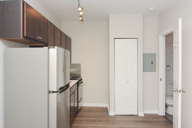 Building Photo - 1627 N Humboldt Blvd