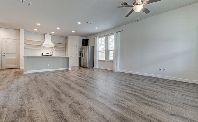 Foto del edificio - 159 Buckthorn Dr