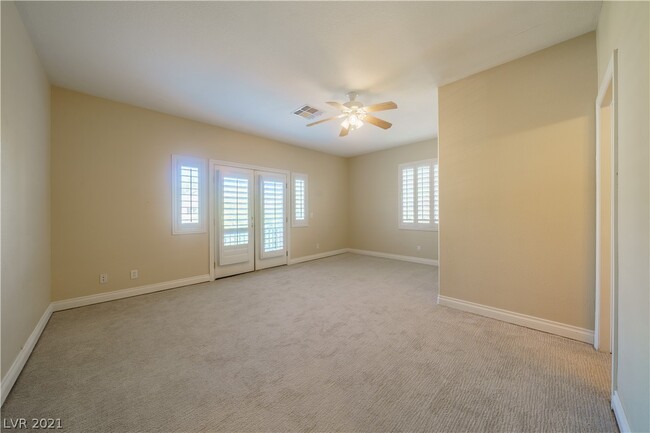 Building Photo - 9609 Royal Lamb Dr