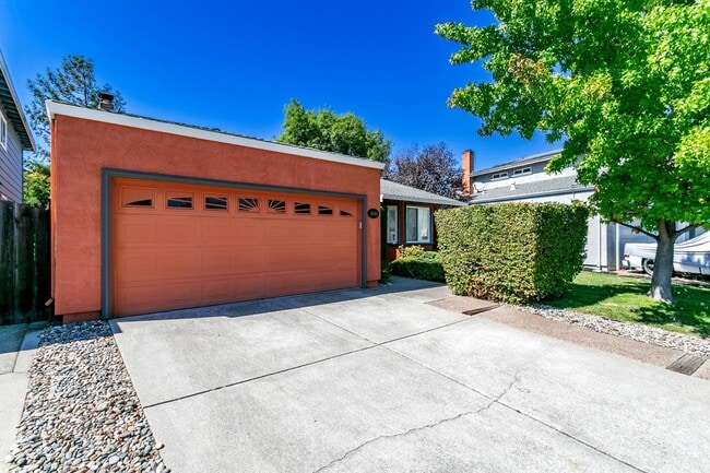 Building Photo - 14965 Dark Star Ct