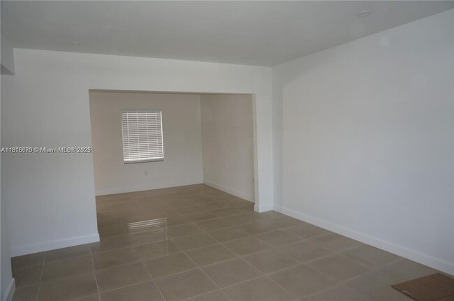 Building Photo - 300 SW 52nd Ave
