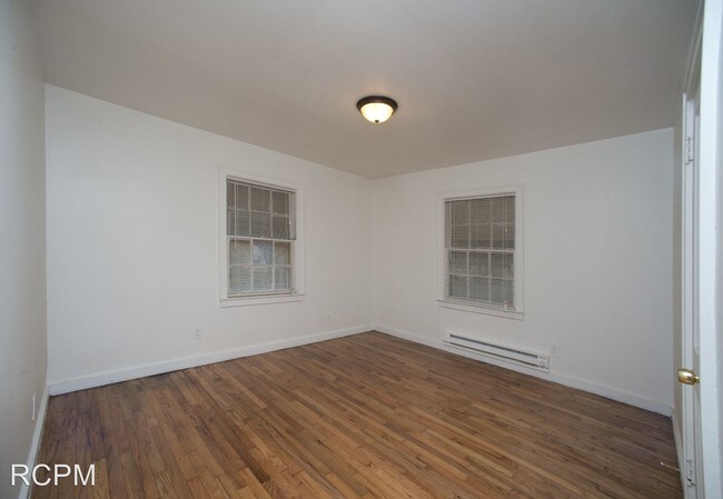 Building Photo - 2 br, 1 bath House - 200 Delaware Circle NW