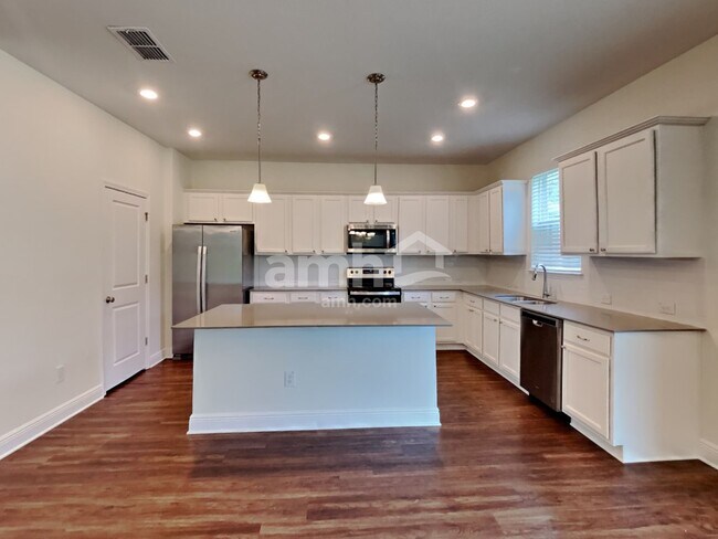 Building Photo - 20315 Calla Lily Dr