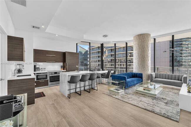 Foto del edificio - 45 SW 9th St