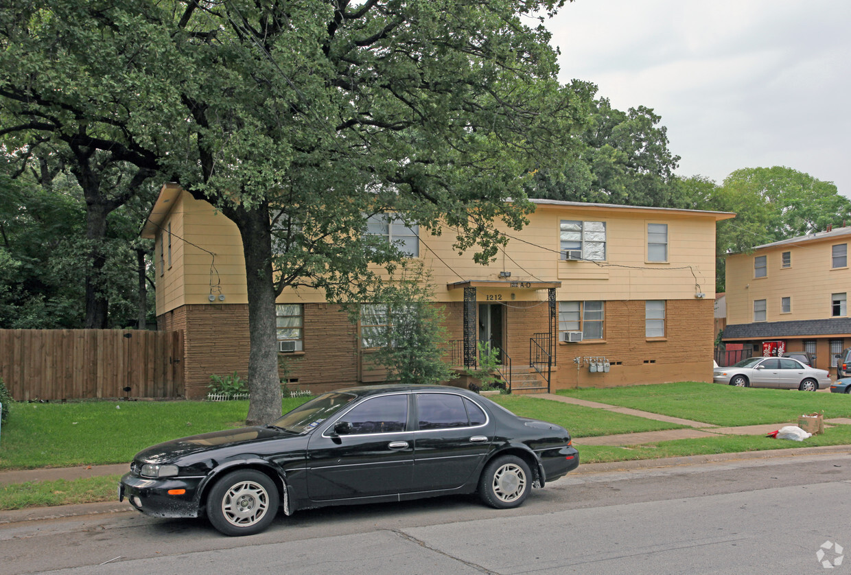 Primary Photo - Riverview Fourplexes
