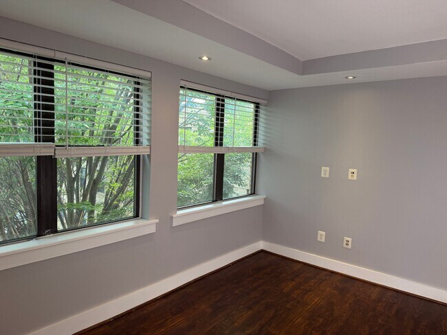 Foto del edificio - 210 Oakwood St SE