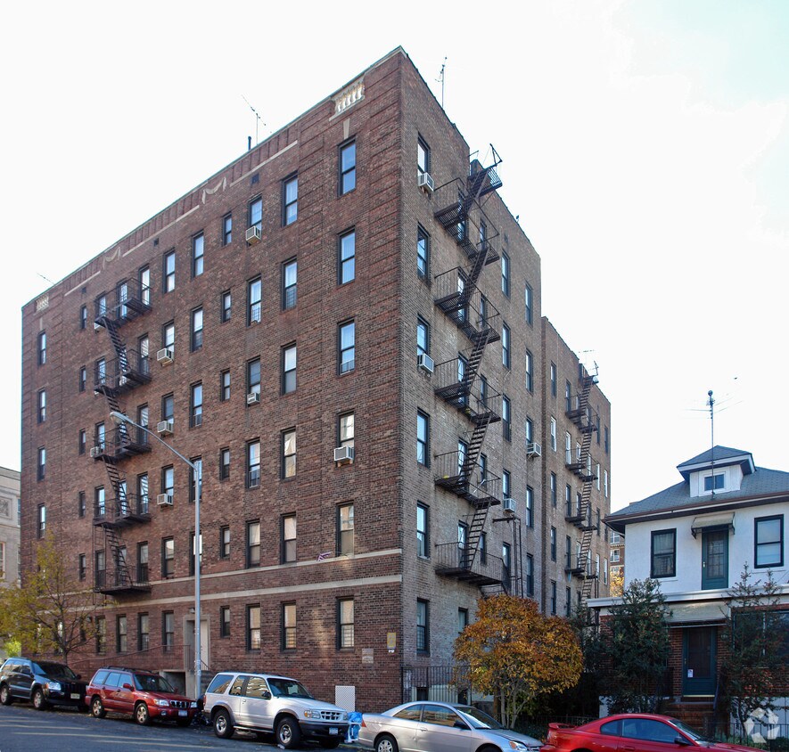 rear - 7100 Ridge Blvd