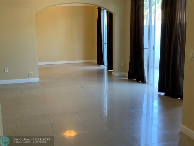 Foto del edificio - 15603 SW 41st St