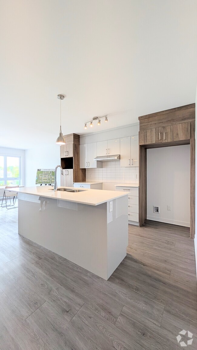 Building Photo - 350 rue Angele-Chartrand