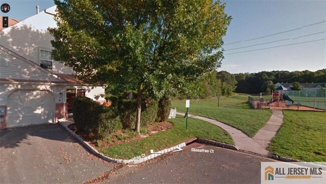 Building Photo - 127 Sassafras Ct