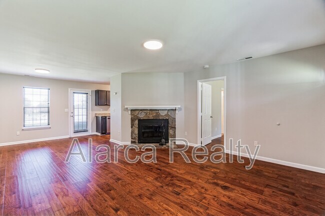 Foto del edificio - 7923 Stillwater Drive