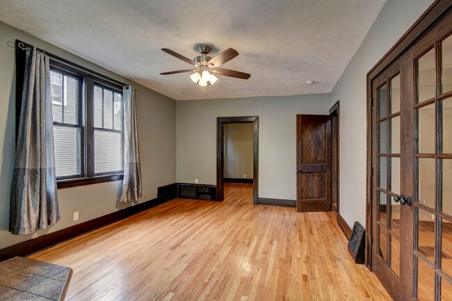 Building Photo - 816 N 43rd St