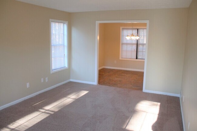 Foto del edificio - 2625 Loring Rd NW