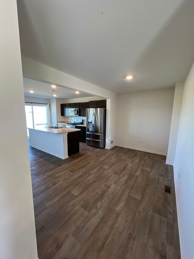 Building Photo - 7615 Violet Ln