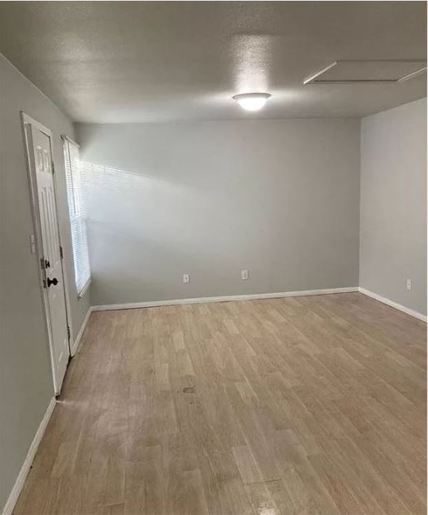 Foto del edificio - 1820 Lewis Ave