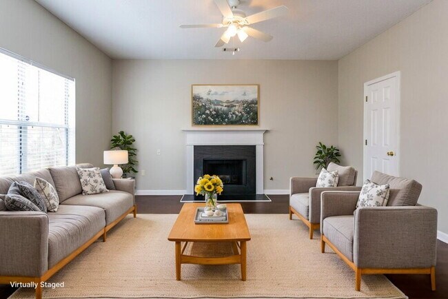 Foto del edificio - 3704 Lower Creek Dr