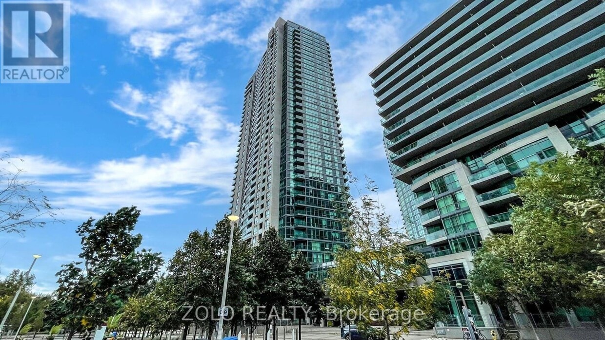 Photo principale - 215-1215 Fort York Blvd