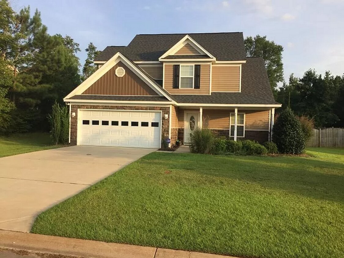 Primary Photo - Blythewood Beauty - Three Bedroom, Two and...