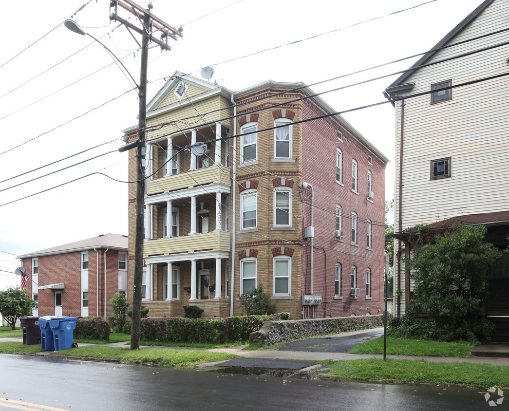 Building Photo - 497 Burritt St