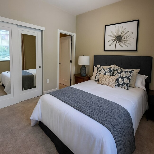 Photo - 5959 Charlotte Dr Townhome