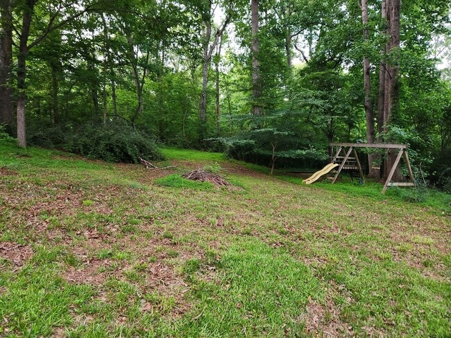 Building Photo - 3 Bedroom 2 Baths in Newnan