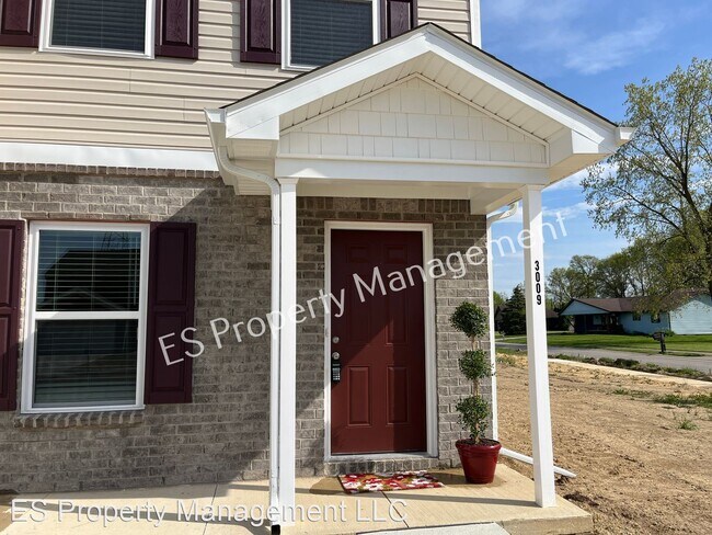 Building Photo - 4 br, 2.5 bath House - 3009 W. Kings Canyo...