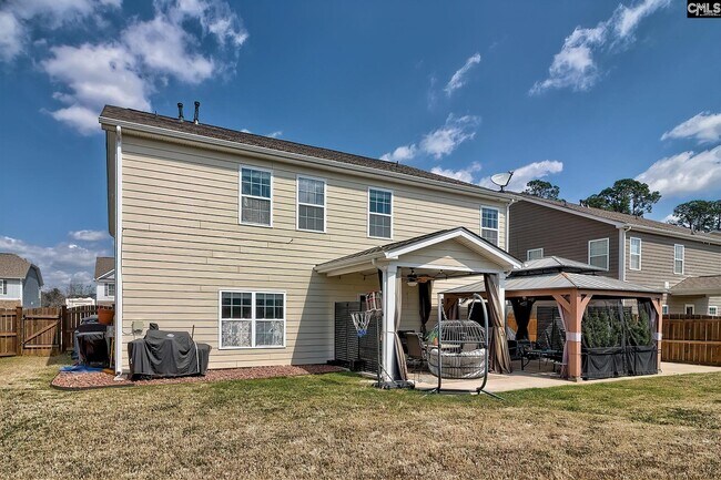 Foto del edificio - 660 Collett Dr