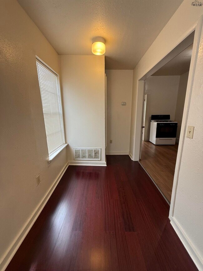 Foto del edificio - 2137 Avenue E