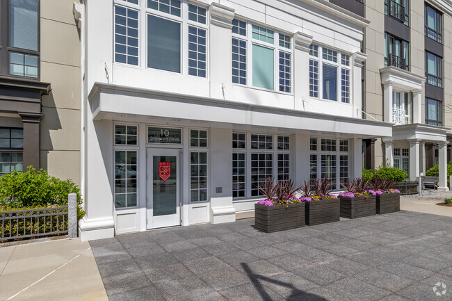 Entrance - Brio Hingham