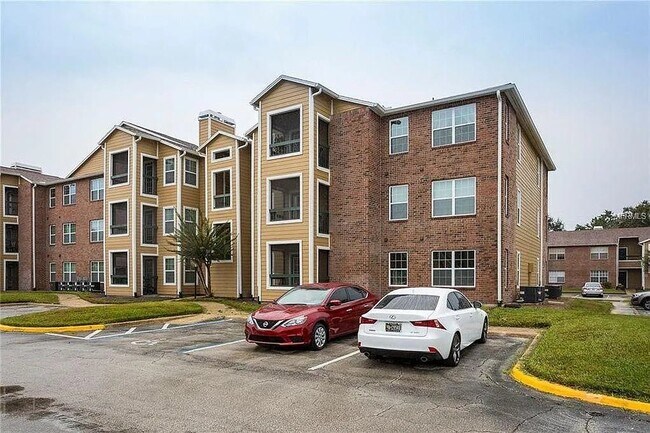 Foto del edificio - 5600 Devonbriar Way
