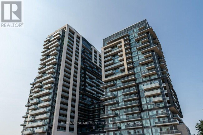 Building Photo - 2087 Fairview St