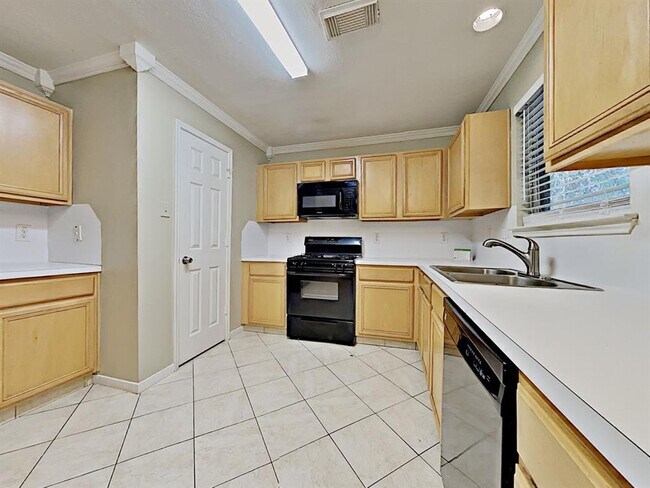 Building Photo - 10502 Mills Cove St