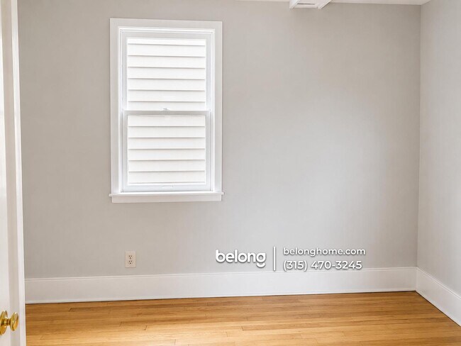 Foto del edificio - 733 E Laurel St