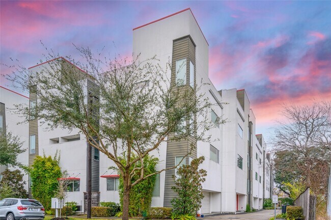 Foto del edificio - 1141 W 18th St