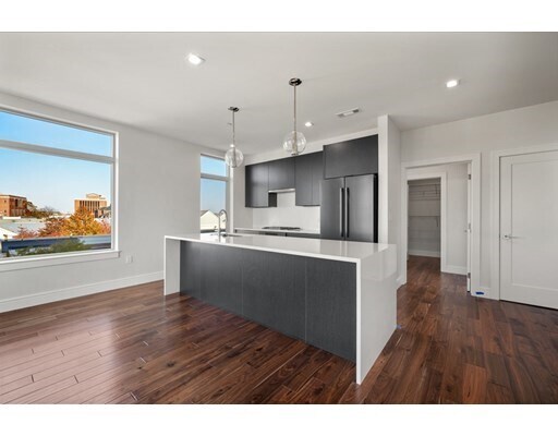 Building Photo - 108 Sumner St