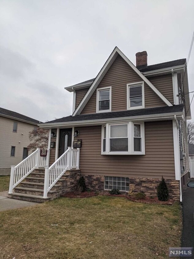 714 Kingsland Ave, Lyndhurst, NJ 07071 Townhome Rentals in Lyndhurst