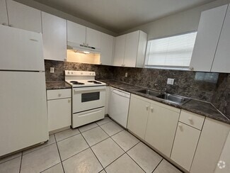 Building Photo - 4255 N University Dr