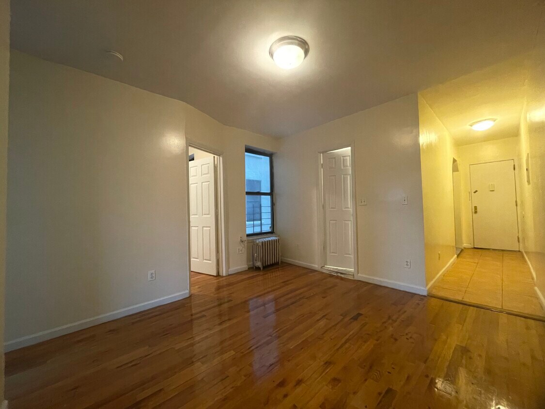Foto principal - 2492 Adam Clayton Powell Jr Blvd
