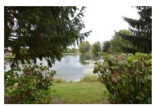 Building Photo - 1277 Sandhurst Ln