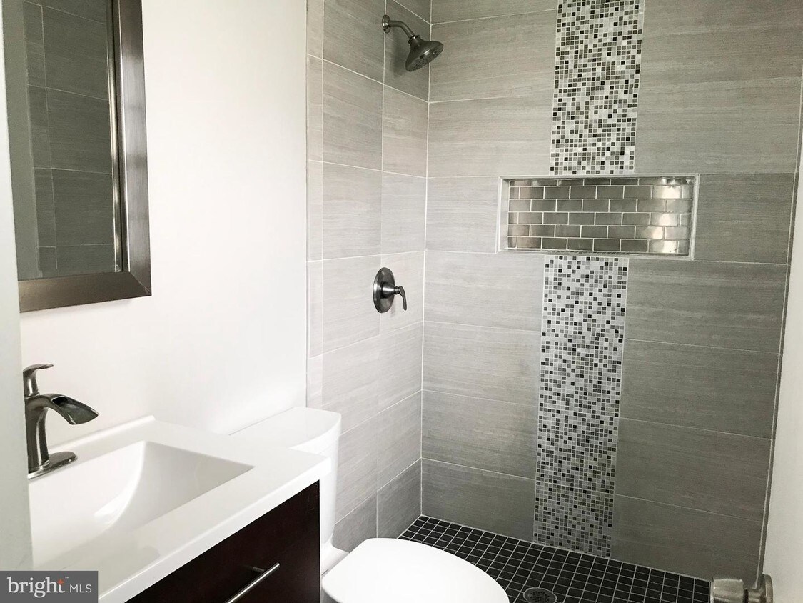 Foto principal - 28 Normandy Ln