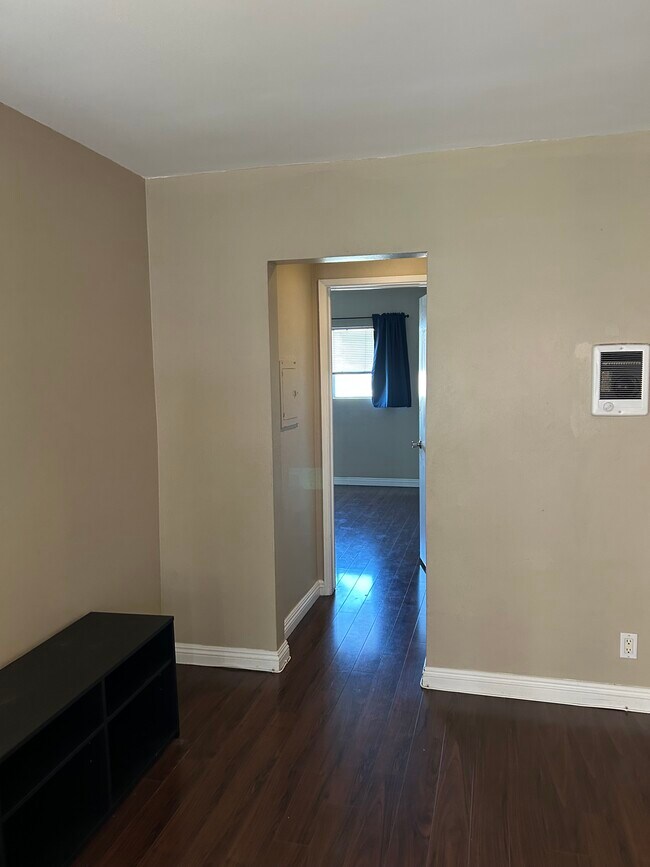 Foto del edificio - 335 Cedar Ave