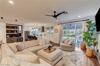 Building Photo - 1409 Palantine Hill Dr