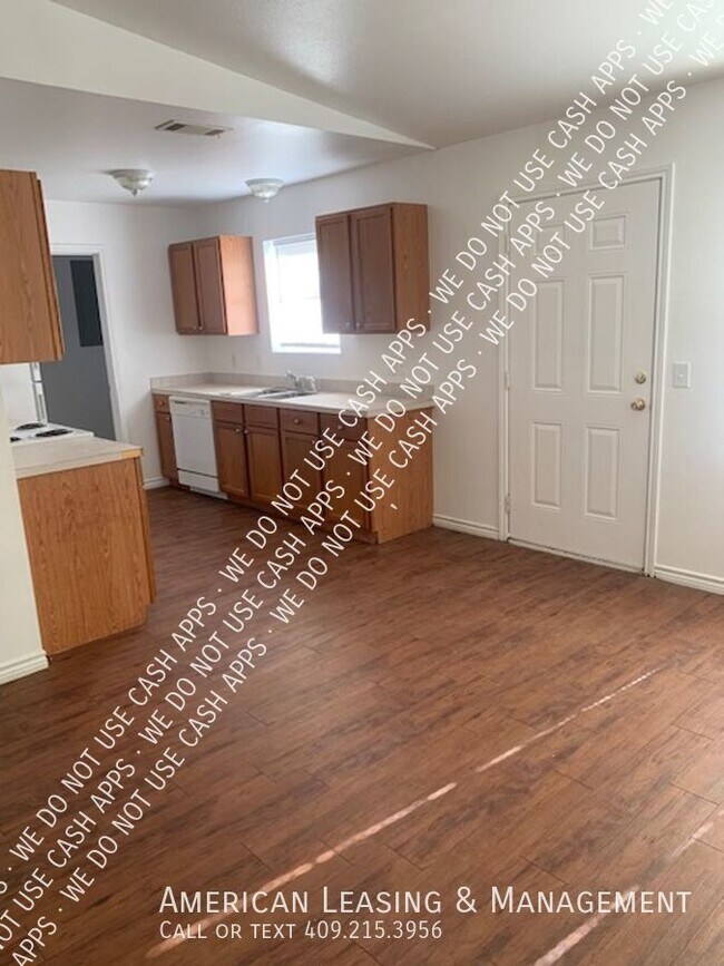 Foto del edificio - 607 Park Ln