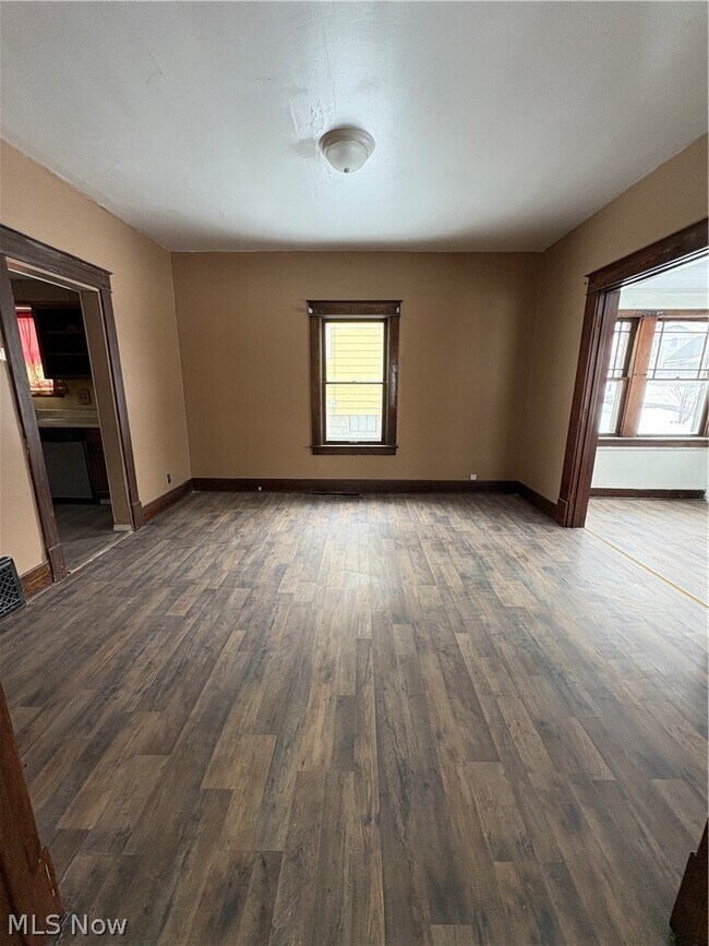 Foto del edificio - 24 Euclid Ave