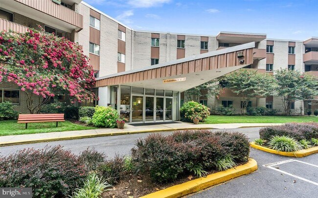 Foto del edificio - 7505 Democracy Blvd
