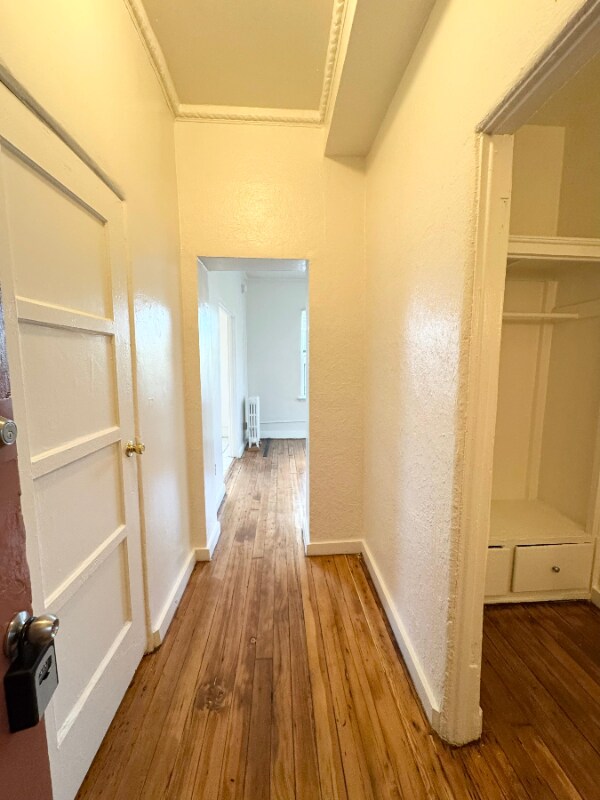 Foto principal - 901 S Kingsley Dr