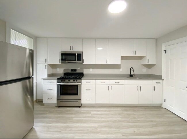 Foto del edificio - 124 Trenton St